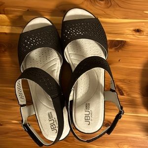 JBU pump/wedge black, size 7, never worn,